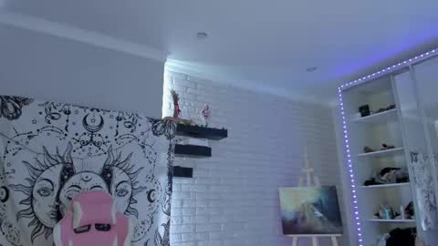 Eva online show from March 2025 03:26:01 PM