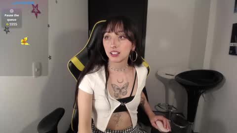 Snapshot of v1cky_ chatting on October 2025 11:15:01 PM v1cky_ online show from October 2025 11:15:01 PM