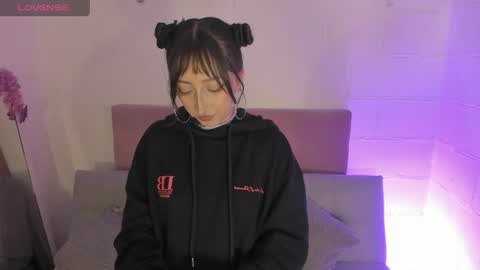 v1cky_ online show from April 2026 11:08:02 PM