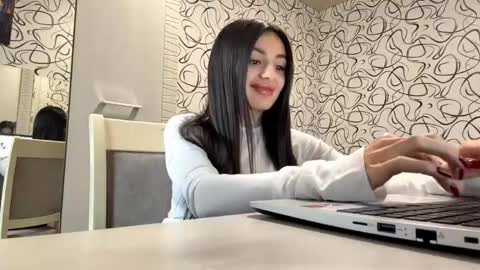 Snapshot of vadadasinger chatting on May 2026 08:33:02 AM Kiki online show from May 2026 08:33:02 AM