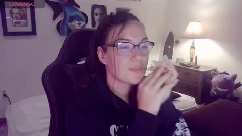 vagelicious online show from October 2025 12:02:02 PM