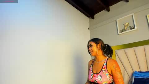 Snapshot of vahiolet_fuentes chatting on April 2026 03:09:01 AM vahioleth online show from April 2026 03:09:01 AM