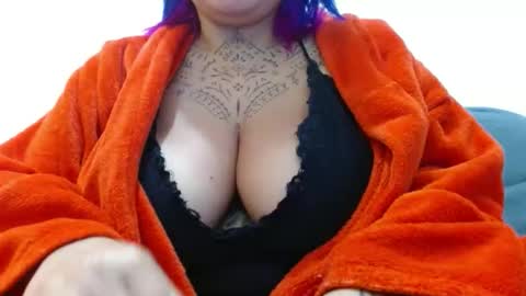 Vah Oliver online show from November 2025 03:16:01 PM