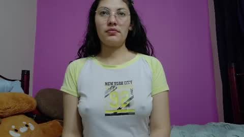 Snapshot of vainilla_cam chatting on July 2026 01:11:01 AM Vainilla online show from July 2026 01:11:01 AM