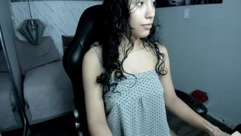 Snapshot of vaiolethsan chatting on June 2026 12:21:02 PM Vaioleth online show from June 2026 12:21:02 PM