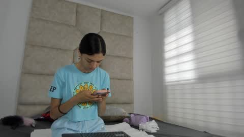 V A I O L E T T  S M I T H online show from September 2025 12:53:01 PM