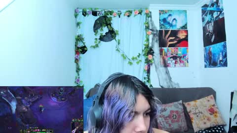 Vaiolet1314 online show from April 2026 12:19:01 AM