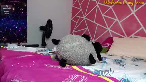 Snapshot of val_angelll chatting on October 2025 03:37:01 AM valentina online show from October 2025 03:37:01 AM