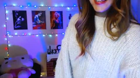 Hi I am Valcooky online show from February 2025 01:31:01 AM