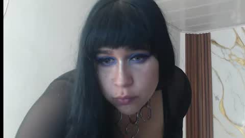 Snapshot of valen_ross7 chatting on June 2026 08:13:02 AM valen_ross7 online show from June 2026 08:13:02 AM