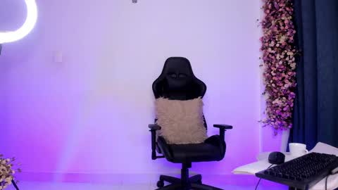 valentina online show from December 2024 02:08:02 PM