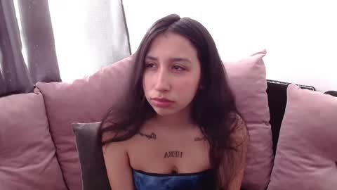 Snapshot of valen_tina33 chatting on May 2026 12:22:02 PM Valentina online show from May 2026 12:22:02 PM