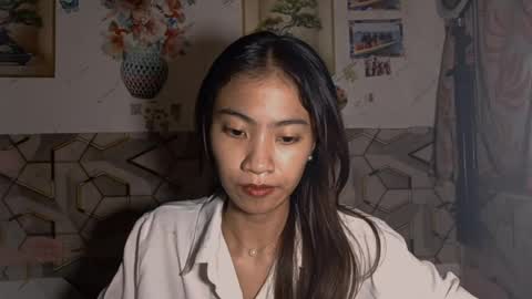 Snapshot of valenciasumney chatting on June 2026 05:39:02 PM Camille online show from June 2026 05:39:02 PM
