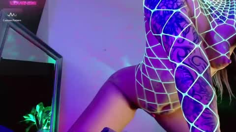 Valen online show from January 2025 03:27:01 PM