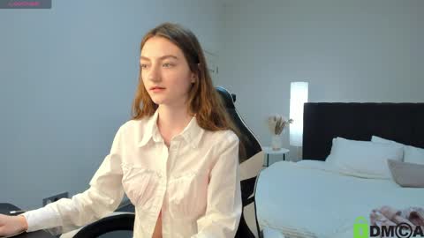 Snapshot of valenora1 chatting on May 2026 11:28:02 AM Nora online show from May 2026 11:28:02 AM