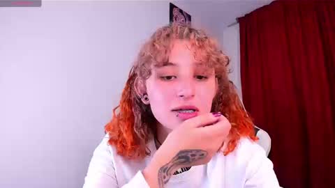 Snapshot of valent_27 chatting on September 2025 04:56:02 AM Valentina online show from September 2025 04:56:02 AM