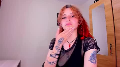 Snapshot of valent_27 chatting on September 2025 05:22:01 AM Valentina online show from September 2025 05:22:01 AM