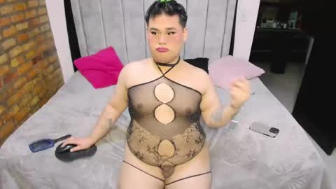 Valentina online show from November 2025 02:10:02 AM