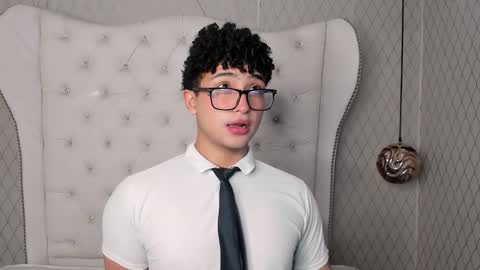 Valentin0 online show from November 2025 12:28:02 PM