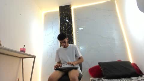 VALENTIN  online show from March 2026 02:28:01 AM