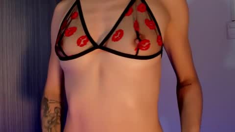 Valentina  Dolls online show from October 2025 10:06:02 PM