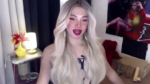 Snapshot of valentina_goddess_tsxxx chatting on February 2025 05:16:01 AM Amanda online show from February 2025 05:16:01 AM