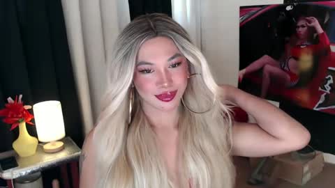 Snapshot of valentina_goddess_tsxxx chatting on March 2025 01:42:02 AM Amanda online show from March 2025 01:42:02 AM