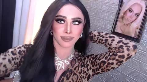 Snapshot of valentina_goddess_tsxxx chatting on November 2025 02:44:01 AM Amanda online show from November 2025 02:44:01 AM