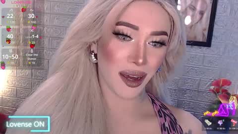 Snapshot of valentina_goddess_tsxxx chatting on November 2025 06:07:01 PM Amanda online show from November 2025 06:07:01 PM