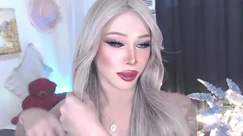 Amanda online show from April 2026 07:09:02 PM