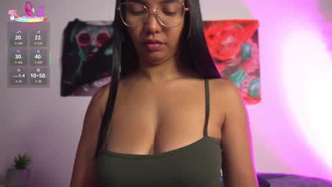 Snapshot of valentina_king18 chatting on October 2025 11:07:01 AM VALENTINA online show from October 2025 11:07:01 AM