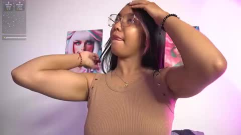 Snapshot of valentina_king18 chatting on November 2025 11:16:02 AM VALENTINA online show from November 2025 11:16:02 AM