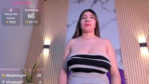 Snapshot of valentina_lux1 chatting on February 2025 09:11:01 AM Valentina online show from February 2025 09:11:01 AM