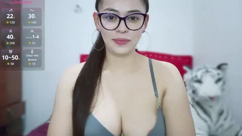 Snapshot of valentina_nappi96 chatting on April 2026 06:07:01 PM VALE online show from April 2026 06:07:01 PM
