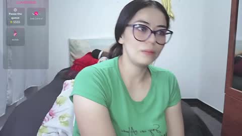 Snapshot of valentina_nappi96 chatting on May 2026 01:47:02 AM VALE online show from May 2026 01:47:02 AM