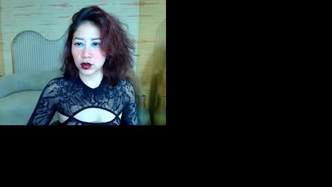 Snapshot of valentina_r_ chatting on October 2025 03:29:01 AM Valentina online show from October 2025 03:29:01 AM