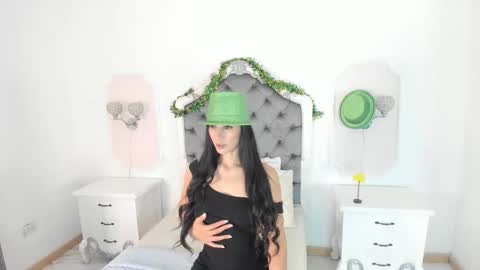 Snapshot of valentina_ross_ chatting on March 2026 12:19:01 PM Valentina online show from March 2026 12:19:01 PM