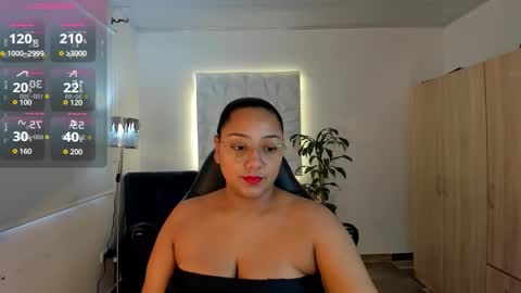 Valentina online show from October 2025 02:29:01 PM