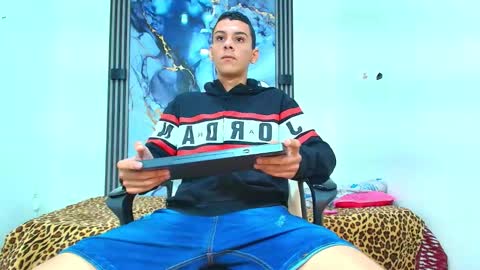 Snapshot of valentina_y_sneiderr chatting on December 2025 03:13:02 AM valentina_y_sneiderr online show from December 2025 03:13:02 AM