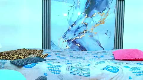 Snapshot of valentina_y_sneiderr chatting on January 2026 07:19:01 PM valentina_y_sneiderr online show from January 2026 07:19:01 PM