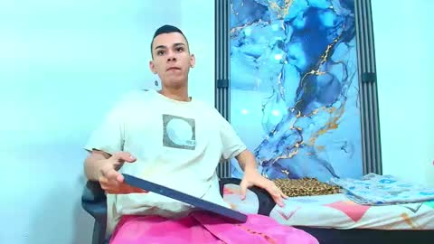 Snapshot of valentina_y_sneiderr chatting on February 2026 07:01:02 PM valentina_y_sneiderr online show from February 2026 07:01:02 PM