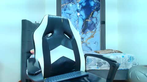 Snapshot of valentina_y_sneiderr chatting on February 2026 07:11:01 PM valentina_y_sneiderr online show from February 2026 07:11:01 PM