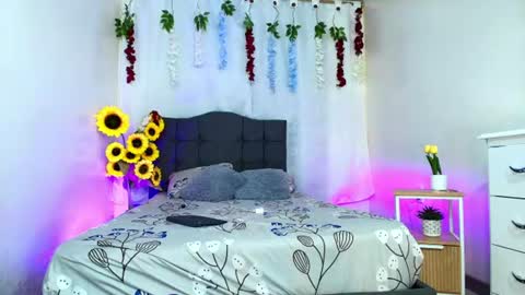 Snapshot of valentina_y_sneiderr chatting on July 2026 03:33:01 AM valentina_y_sneiderr online show from July 2026 03:33:01 AM
