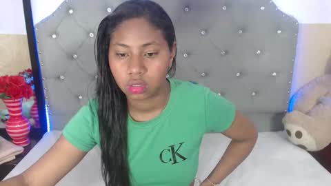 valentina vega online show from November 2025 04:02:02 AM