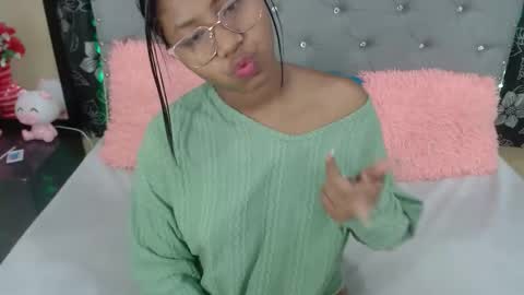 Snapshot of valentinavega18x chatting on February 2026 04:17:02 AM valentina vega online show from February 2026 04:17:02 AM