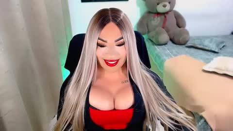 Snapshot of valentinaxqueen chatting on February 2025 09:04:02 PM    online show from February 2025 09:04:02 PM