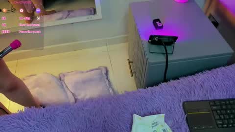 Mia  online show from February 2026 08:35:01 PM