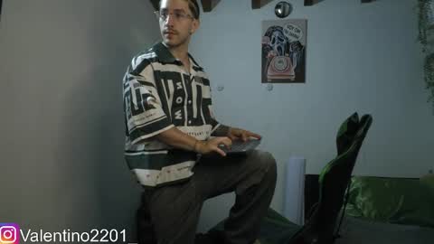 Snapshot of valentino_2201 chatting on April 2026 02:23:02 AM Valentino - 15 OFF valentino2201 online show from April 2026 02:23:02 AM