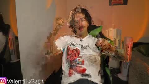 Snapshot of valentino_2201 chatting on April 2026 01:38:01 AM Valentino - 15 OFF valentino2201 online show from April 2026 01:38:01 AM