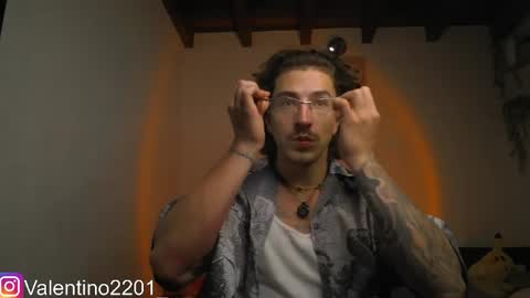 Snapshot of valentino_2201 chatting on April 2026 01:11:01 AM Valentino - 15 OFF valentino2201 online show from April 2026 01:11:01 AM